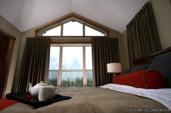 Fire Mountain Lodge Canmore Room photo